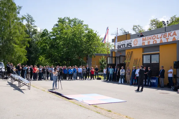 Osijek, 11. 5. 2026., Podjela sportske opreme, Iktus sport; oprema; sportovi; Iktus; sportska oprema; županija; klubovi; sredstva; potpora; sportski klub