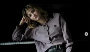 Argentinska glumica hrvatskih korijena Clara Kovačić (35) protagonistica je dugoi&scaron;čekivane serije "Ljubavni trokut" u toj južnoameričkoj zemlji, a koja govori o kontroverznoj Wandi Nara i nogometa&scaron;u Maxiju Lopezu.