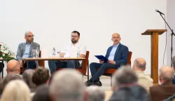 Osijek, 12. 5. 2026., Promocija knjige Camino autora Maria &Scaron;iljegaMario &Scaron;iljeg; Filip Perković; Vlatko Kopić; promocija; knjiga; Camino; posjetitelji; sudionici