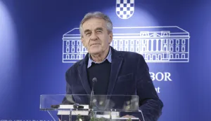 Zagreb, 11.12.2025.- Hrvatski sabor, konferencija za medije zastupnika Josipa Jurčevića na temu "Kuda idu zabranitelji i kr&scaron;itelji Ustava u Republici Hrvatskoj?". Na fotografiji Josip Jurčević.foto HINA/ Admir BULJUBA&Scaron;IĆ/ abu