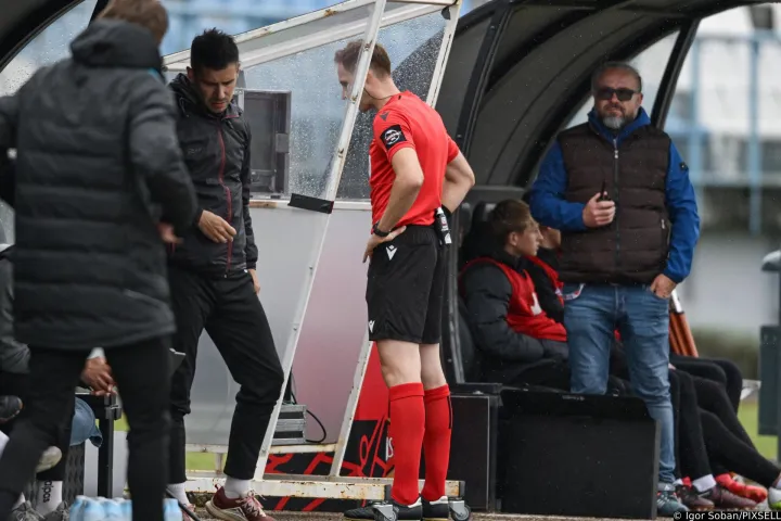 16.05.2026., Gradski stadion, Velika Gorica - SuperSport HNL, 35. kolo, HNK Gorica - NK Osijek. Mensur Mujdza i Patrik Pavlesic Photo: Igor Soban/PIXSELL