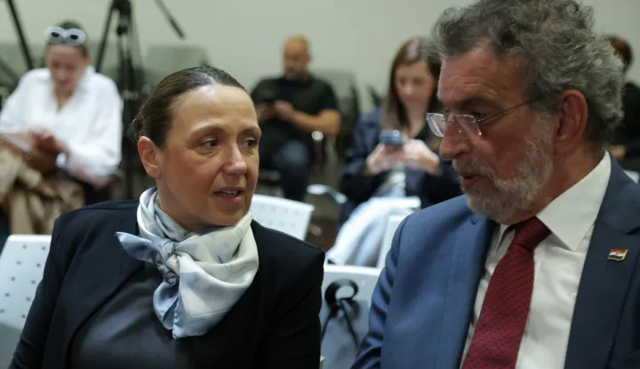 Zagreb,18.05.2026 - Konferenciju za medije na temu"Primjena modularne nastave u sektoru Zdravstvo". Na konfernciji su govorili ministar znanosti, obrazovanja i mladih Radovan Fuchs, ministrica zdravstva Irena Hrstić te ravnatelj Agencije za strukovno obrazovanje i obrazovanje odraslih Mile Živčić. Nakon konferencije predstavljena je Odluka o upisu učenika u I. razred srednje &scaron;kole. Na fotografiji Irena Hrstić, Radovan Fuchs.foto HINA/ Denis CERIĆ /dc