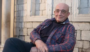 10.09.2024., Trogir - "Putovanje svijetom knjizevnosti i bastine", knjizevna je vecer odrzana u Knezovom dvoru u Trogiru na kojoj se predstavio Veljko Barbieri, knjizevnik, pripovjedac i pjesnik djelima vezanim za Trogir, grad s kojim ga vezu neraskidive spone njegovih predaka. Razgovor je vodila dr. Danka Radic, predsjednica trogirskog ogranka Matice hrvatske, koja je organizator dogadjaja. Tekstove je citala Ljubica&nbsp;Hardman. Photo: Ivana Ivanovic/PIXSELL