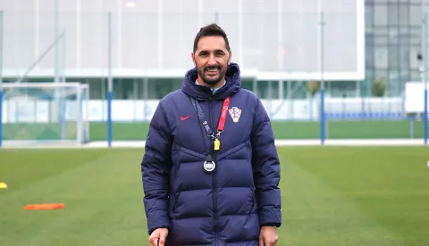 Osijek, 27. 10. 2025., Opus Arena, Hrvatska nogometna reprezentacija, U-17, priprema, pripreme, trening, Marijan Budimir - izbornik SNIMIO BRUNO JOBST