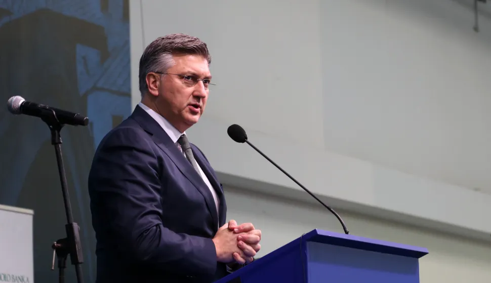 MOSTAR, 8. travnja 2025. (Hina) - Premijer Andrej Plenković osudio je u utorak u Mostaru secesionističke poteze koji bi vodili destabilizaciji Bosne i Hercegovine očito aludirajući na krizu u kojoj vlasti entiteta Republike Srpske negiraju institucije te zemlje.