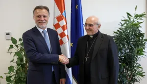 Zagreb, 19.05.2026 - Predsjednik Hrvatskoga sabora Gordan Jandroković primio je u nastupni posjet apostolskog nuncija, nadbiskupa Leopolda Girellija. Na slici Gordan Jandroković, Leopold Girell.foto HINA/ Damir SENČAR/ ds