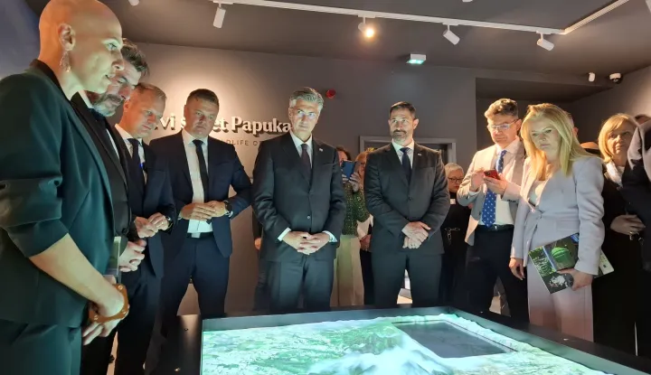 Plenković u Virovitičko-podravskoj županiji otvorio dječji vrtić, &ldquo;Vrata Papuka&rdquo; i centar za starije osobe