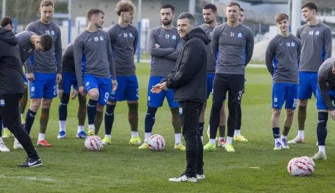 25.02.2026., Osijek - Opus Arena, Novi trener NK Osijeka Tomislav Radotic na treningu uoci prve utakmice protiv Vukovara. Photo: David Jerkovic/PIXSELL