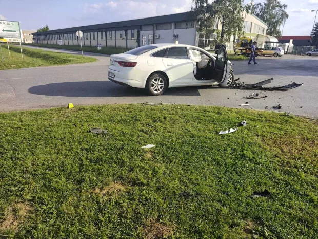 Prometna nesreća na raskrižju Ulica Jablanova i Borova u Osijeku