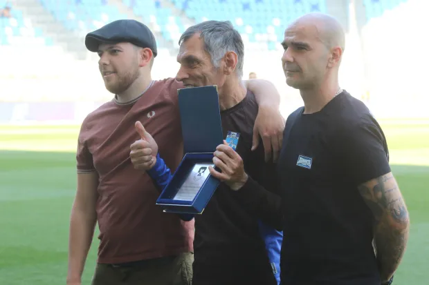 Osijek, 22. 05. 2026, Opus Arena, nogomet, Osijek - Slaven Belupo, SuperSport HNL 25/26. Prizanje navijaač Kohorte.snimio GOJKO MITIĆ