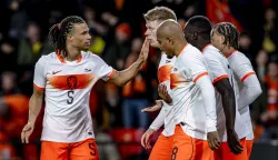 EINDHOVEN - (lr) Nathan Ake of the Netherlands, Jerdy Schouten of the Netherlands, Donyell Malen of the Netherlands celebrate the 1-0 during the friendly international match between the Netherlands and Ecuador on March 31, 2026, at Philips Stadium, Netherlands. (Photo by Stefan Koops/EYE4IMAGES/DeFodi Images)