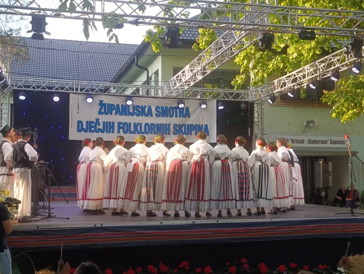 Otvorena 27. Smotra dječjih folklornih skupina VSŽ-a u Županjifoto: Marija Le&scaron;ić Omerović