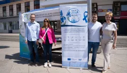 Osijek, 23. 5. 2026., Dan prevencije raka debelog crijeva - dan plavog irisaplavi iris; rak debelog crijeva; zdravstvo; prevencija