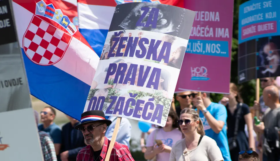 Osijek, 23. 5. 2026., Hod za živothod za život; hod; okupljanje; promenada; pje&scaron;ački most