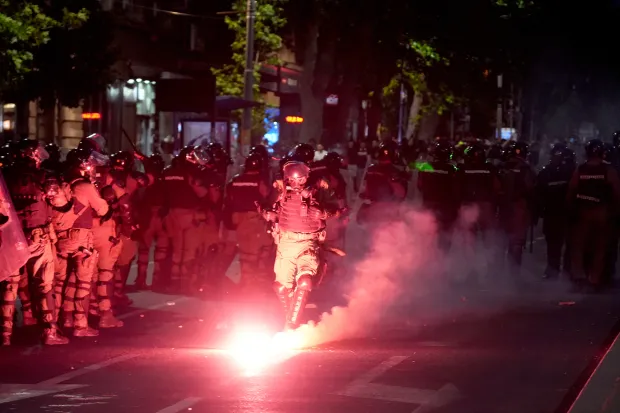 23, May, 2026, Belgrade - There were incidents near Pionirski Park when a group of demonstrators threw bottles, flares and cannon shots in the direction of Pionirski Park, and then the intervention of members of the Gendarmerie and the Police Brigade succeeded. Photo: Antonio Ahel/ATAImages23, maj 2026, Beograd - Kod Pionirskog parka doslo je do incidenata kada je grupa demonstranta bacila flase, baklje i topovske udare u pravcu Pionirskog parka, a potom je uspedila interverncija pripadnika Zandarmerija i Policijske brigade. Photo: Antonio Ahel/ATAImages Photo: Antonio Ahel/ATAImages/PIXSELL