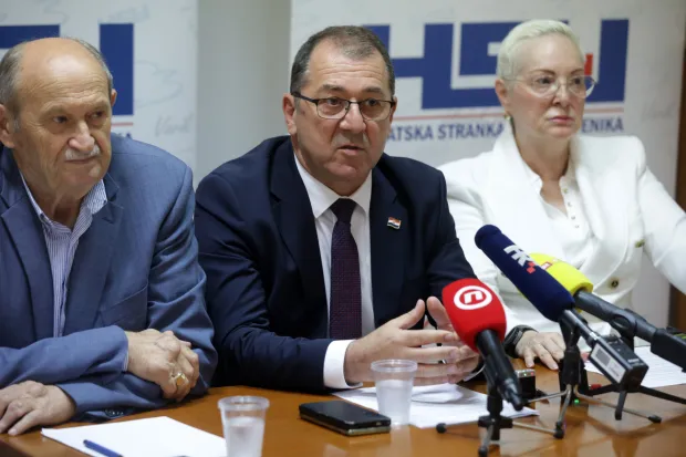 Zagreb, 26.05.2026 - Konferncija za novinare Hrvatske stranke umirovljenika (HSU). Na fotografiji Veselko Gabričević, predsjednik Marinko Lukenda, Ema Culi.foto HINA/ Denis CERIĆ /dc