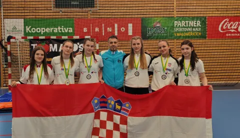 Zara Petrović srebrna, Anja Falamić brončana u Brnu za hrvatsku U-17 reprezentaciju