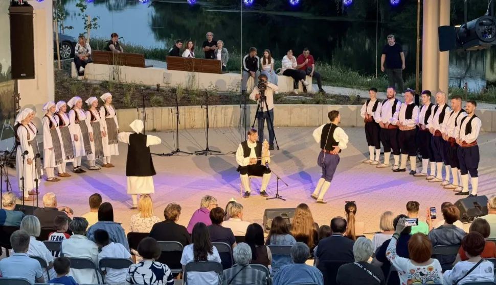 Vinkovci, koncert, Folklorni ansambl Lisinski proslavio 75 godina rada i 25. Memorijal "Robert Bajtal", svibanj 2026.