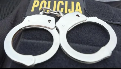 25.09.2014., Sibenik - Povodom Dana policije policijska uprava u Sibeniku na trgu Pavla Subica, ispred zgrade zupanije zainteresiranim je gradjanima omogucila razgledavanje opreme i naoruzanja interventne policije, kao i opreme koju koristi prometna policija u svom radu. Photo: Dusko Jaramaz/PIXSELL------1 stupac colornovosti