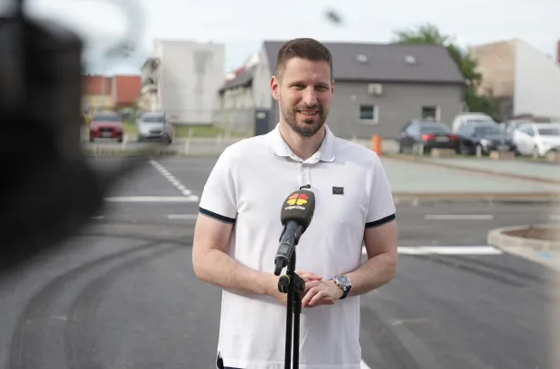 Osijek, 31. 05. 2026., Ulica Hrvatske republike 41-43, nova parkirali&scaron;na mjesta, novi parking, novo parkirali&scaron;te, obilazak, Ivan RadićSNIMIO BRUNO JOBST