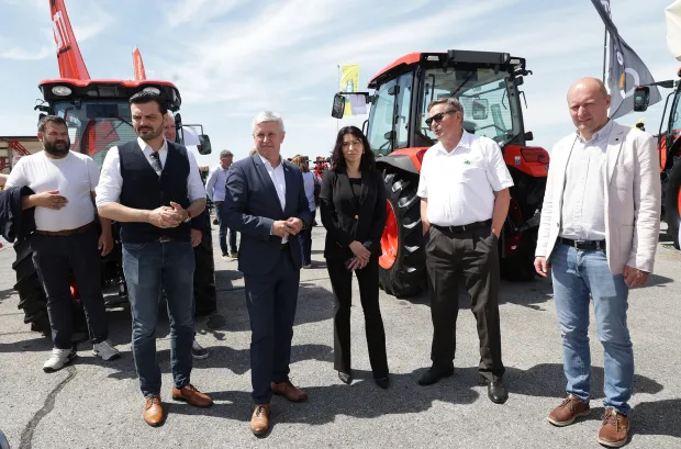 Osijek, 05. 06. 2026., Zračna luka Čepin, FarmShow, otvaranje, poljoprivreda, poljoprivredna mehanizacija, Dragan Vulin; Tugomir Majdak; Nata&scaron;a Trami&scaron;ak; Josip Miletić SNIMIO BRUNO JOBST
