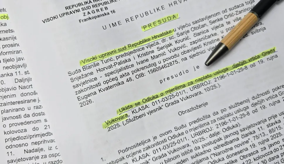 Predsjednik Domovinskog pokreta Vukovar Dario Ti&scaron;ov održao je izvanrednukonferenciju za medije na kojoj je komentirao presudu Visokog upravnogsuda kojom je potvrđena nezakonitost odluke o naplati vrtića u GraduVukovaru.