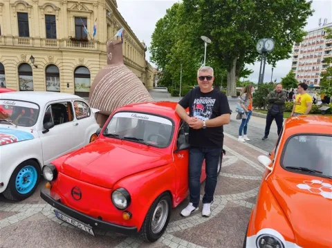 /Foto/ U Vukovaru održan međunarodni Fićo skup: Auto koji budi nostalgiju i osmijeh