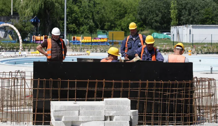 Osijek, 18. 05. 2026., Kopika, obilazak, gradili&scaron;te, Građevinsko-geodetska &scaron;kola, građevinski radnici; građevina SNIMIO BRUNO JOBST
