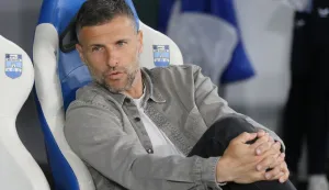 Osijek, 17. 04. 2026, Opus Arena, nogomet, Osijek - Varaždin, SuperSport HNL 25/26. Trener Osijeka, Tomislav Radotić.snimio GOJKO MITIĆ