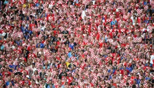 Moskva, 15.07.2018. - Finalna utakmica Svjetskog nogometnog prvenstva Rusija 2018 između reprezentacija Francuske i Hrvatske na stadionu Lunjiki. Na fotografiji navijači. foto HINA/ Damir SENČAR/ lsd