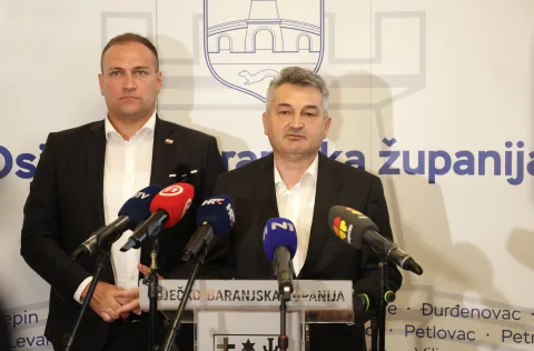Osijek, 12. 06. 2026., Županijska 4, ASK, afrička svinjska kuga, radni sastanak, krizni stožer, Davor Zec SNIMIO BRUNO JOBST