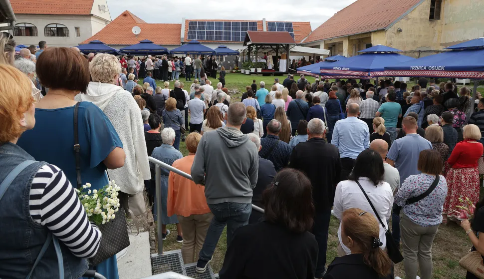 Osijek, 13. 06. 2026., Tvrđa, crkva sv. Križa, Antunovo, SNIMIO BRUNO JOBST
