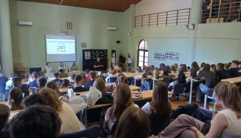 Predstavljen digitalni godi&scaron;njak Gimnazije Županjafoto: Gimnazija Županja
