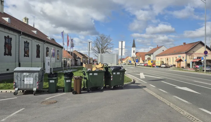 BIZOVAC - Na nedavnoj sjednici Općinskog vijeća Bizovca jednoglasno je usvojen prijedlog načelnika o sufinanciranju tro&scaron;kova javne usluge prikupljanja komunalnog otpada. odvoz otpadaožujak 2025.