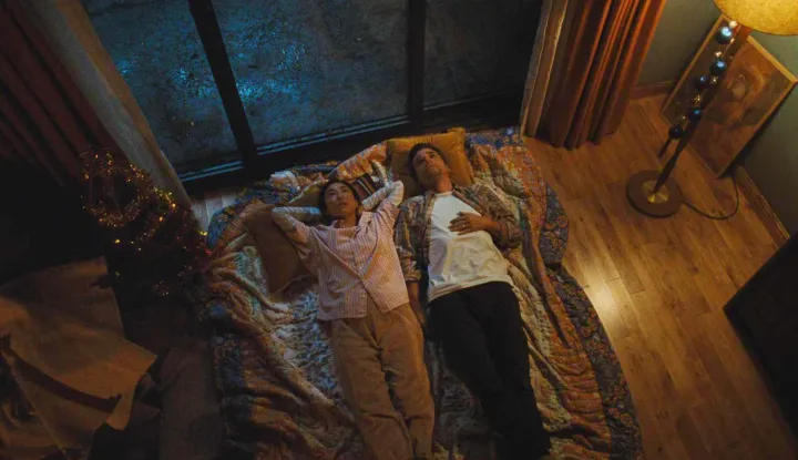 Greta Lee i Wagner Moura u filmu "The Last House"