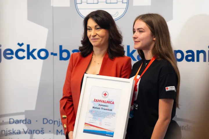 Osijek, 15. 6. 2026., Županica s ekipama mladih i pomladkom Crvenog križacrveni križ; CK; županica; mladi; pomladak; volonteri