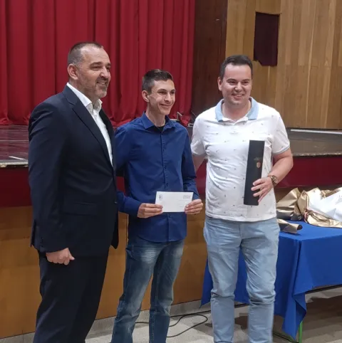 donačelnik Damir Juzba&scaron;ić nagradio učenike i mentore, lipanj 2026.foto: Marija Le&scaron;ić Omerović