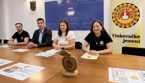 VINKOVCIPredstavljen je program ovogodi&scaron;njih Vinkovačkih jeseni koje se održavaju od 11. do 20. rujna2026.