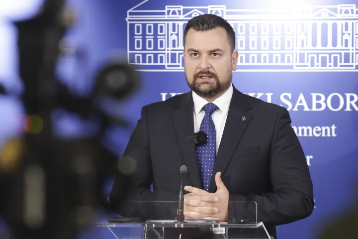 Zagreb, 24.04.2026 - Hrvatski sabor, konferencija za medije &nbsp;zastupnika Armina Hodžića na temu "Održavanje konferencije TradFest u okviru koje je najavljen panel o Bosni i Hercegovini kao neuspjeloj državi". Na fotografiji Armin Hodžić.foto HINA/ Admir BULJUBA&Scaron;IĆ/ abu