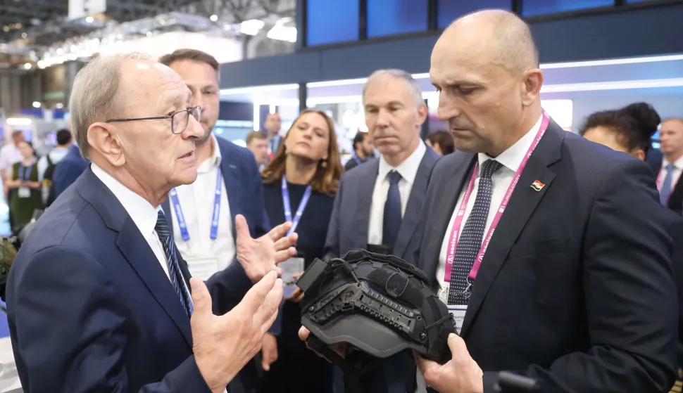 Potpredsjednik Vlade i ministar obrane Ivan Anu&scaron;ić sudjeluje danas i sutra na vodećem međunarodnom sajmu obrane i sigurnosti Eurosatory 2026 koji se svake dvije godine održava u Villepinteu blizu Pariza.
