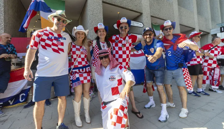 Dallas, 16.06.2026 - Povorka hrvatskih navijaća u sredi&scaron;tu Dallasa. foto HINA/ Daniel KASAP/ dk