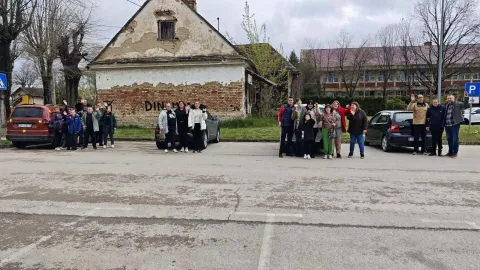 Zvjezdice trebaju vozilo, travanj 2026.ustupljeno