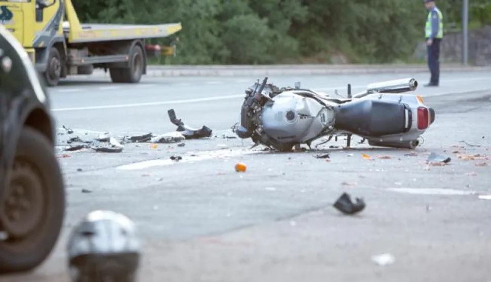 24.05.2016., Rijeka - Na drzavnoj cesti 8, Ljubljanskoj cesti, doslo je do prometne nesrece u kojoj su sudjelovali osobno vozilo i motor. Motociklist je u besvjesnom stanju prevezen u bolnicu. Photo: Nel Pavletic/PIXSELL------2 st colorcrna kronika