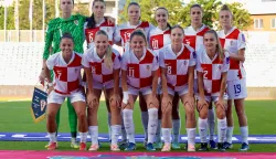 U dvoboju petog kola skupine B Lige C kvalifikacija za Svjetsko prvenstvo nogometa&scaron;ice Hrvatske su u Pri&scaron;tini pobijedile Kosovo s minimalnih 1-0.