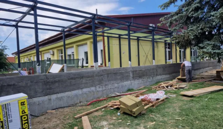 SLAVONSKI BRODDogradnja vrtića "Pčelica" i "Kosjenka" odvija se planiranom dinamikom, a tijekom proteklog mjeseca ostvareni su značajni pomaci na građevinskim, instalaterskim i zavr&scaron;nim radovima.lipanj 2026.