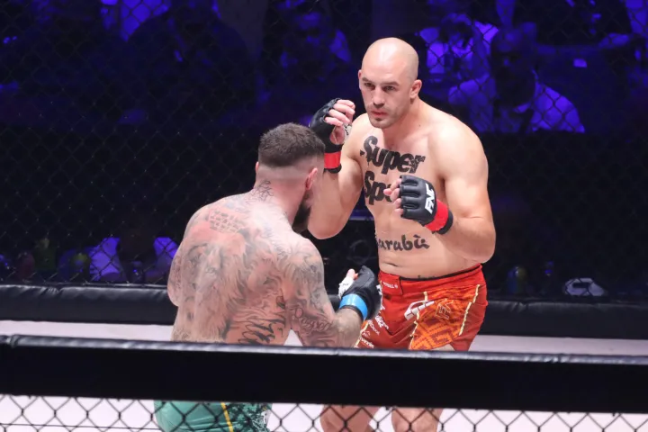 Osijek, 20. 06. 2026, Dvorana Gradski vrt. 32. FNC borilačka večer. Mario Zgela vs Deni Mirnic.snimio GOJKO MITIĆ