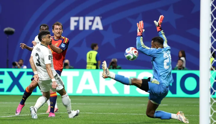 ATLANTA, GEORGIA - JUNE 21: Mikel Oyarzabal #21 of Spain scores his team's second goal during the FIFA World Cup 2026 Group H match between Spain and Saudi Arabia at Atlanta Stadium on June 21, 2026 in Atlanta, Georgia. Justin Setterfield/Getty Images/AFP (Photo by Justin Setterfield/GETTY IMAGES NORTH AMERICA/Getty Images via AFP)