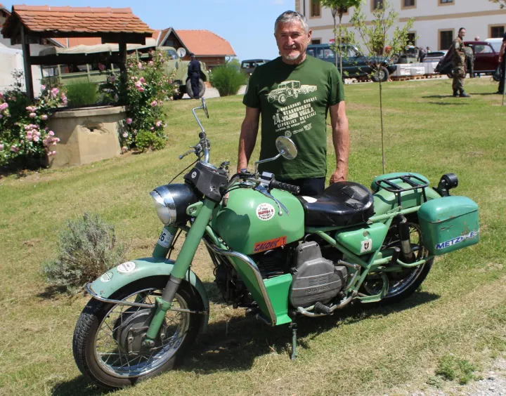 Željko Ivasić i njegov Moto Guzzi Falcone