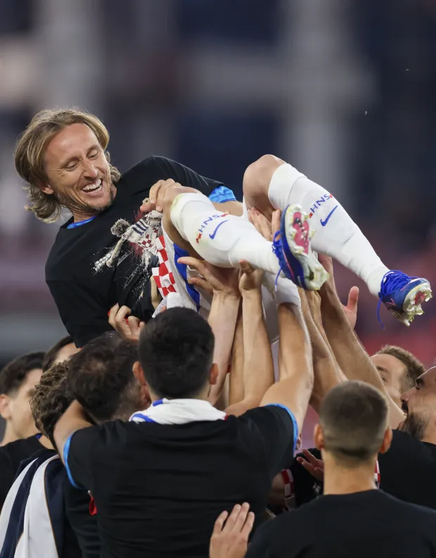 Toronto, 24.06.2026 - Utakmica drugog kola skupine L Svjetskog nogometnog prvenstva, Panama - Hrvatska na BMO Field stadionu u Torontu. Na slici hrvatski reprezentativci proslavili su 200-tu utakmicu Luke Modrića u dresu hrvatske reprezetnacije.foto HINA/ Daniel KASAP/ ds