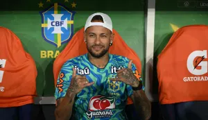 (FILES) Brazil's forward Neymar gestures from the bench ahead of the international friendly football match between Brazil and Panama at the Maracana stadium in Rio de Janeiro, Brazil on May 31, 2026. Brazilian star Neymar is making "good progress" in his recovery from a right calf injury that has kept him out of action since May, the Brazilian Football Confederation (CBF) reported on June 8, 2026. (Photo by MAURO PIMENTEL/AFP)